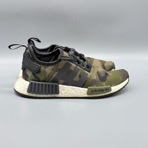 Adidas Shoes Boys 4 Green Camo NMD R1 Primeknit Boost Running Sneakers